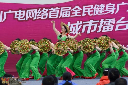 越舞越好看 宜賓26隊舞林高手今天下午在圖書館廣場斗舞姿 多圖 powered discuz